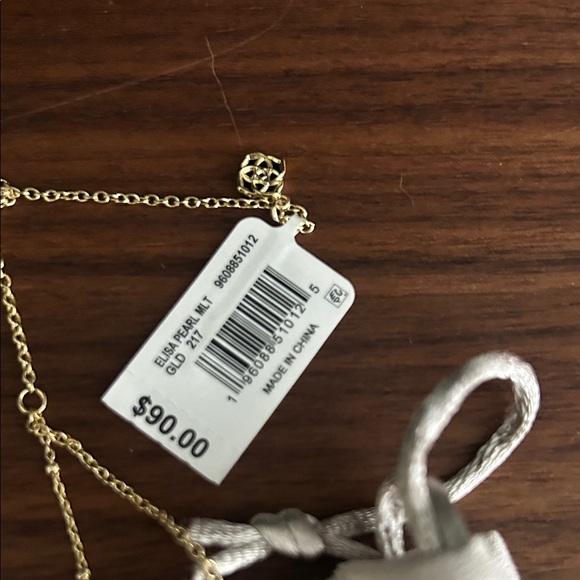 Kendra Scott Elsa Multi strand Gold/Pearl Necklace with mist pearl Pendant - Picture 2 of 5